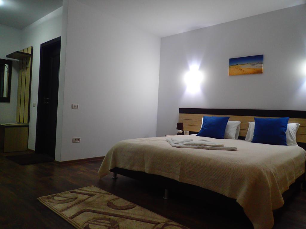 Отель Indeep Club Cumpana  Экстерьер фото